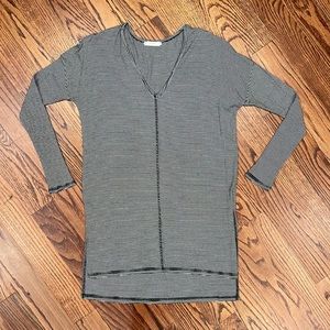 Lush long Sleeve V-neck Striped Top